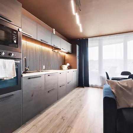 Lam Chocolate - Ac - Skyview * ブラチスラヴァ