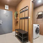 Lam Chocolate - Ac - Skyview *