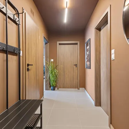 Lam Chocolate - Ac - Skyview Apartman Pozsony